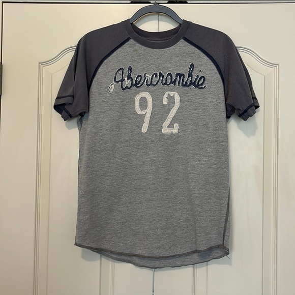 Abercrombie Boys XL T-Shirt - Picture 1 of 6